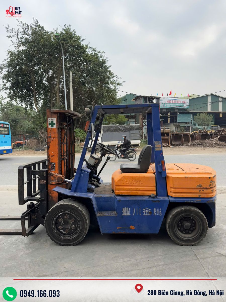 Xe nâng dầu