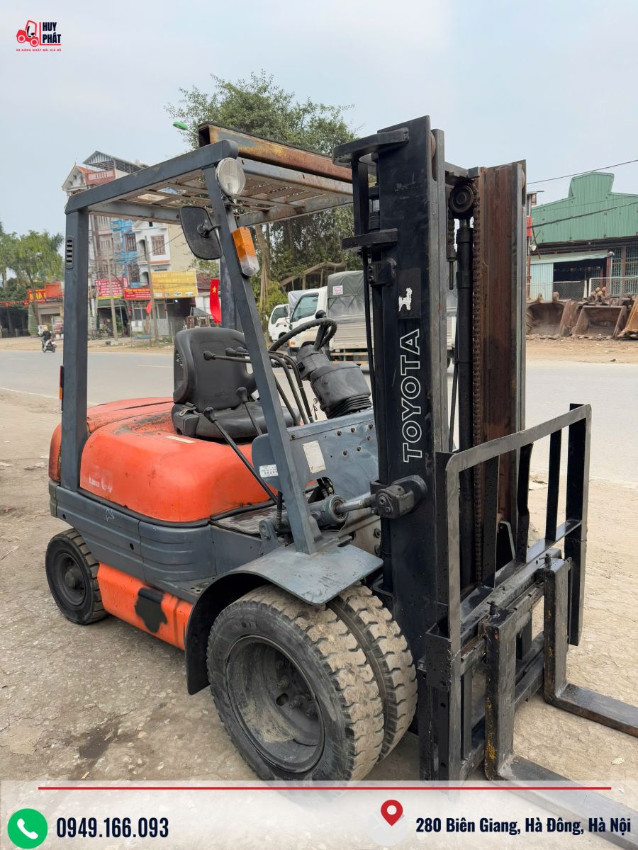 Xe nâng dầu