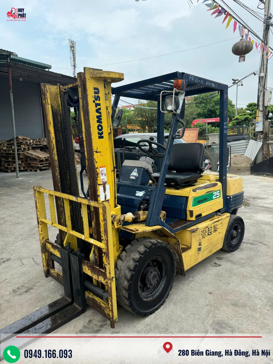 Xe nâng dầu Komatsu FD25-11 – 2.5 tấn – 1995
